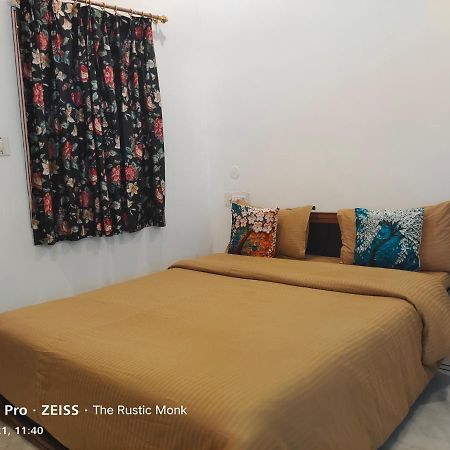 The Rustic Monk Hostel Udaipur Exterior photo