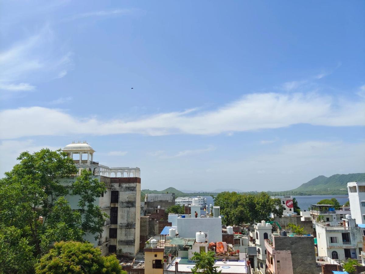 The Rustic Monk Hostel Udaipur Exterior photo